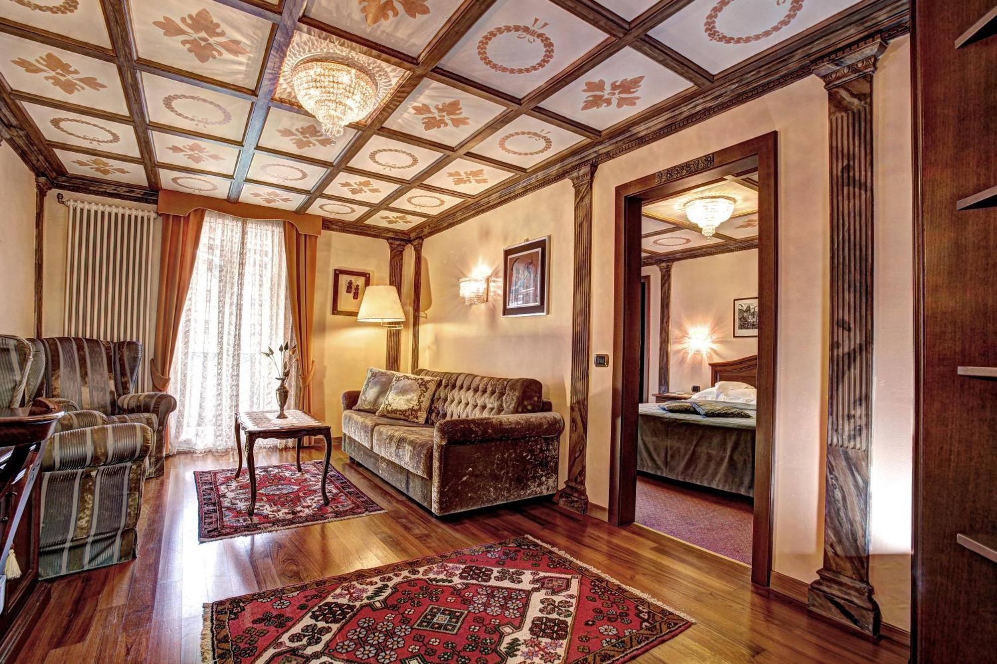 Hotel Regina San Martino Di Castrozza Exterior photo